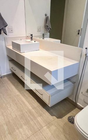 Casa à venda com 430m², 4 quartos e 5 vagas Casa à venda com 430m², 4 quartos e 5 vagasBanheiro