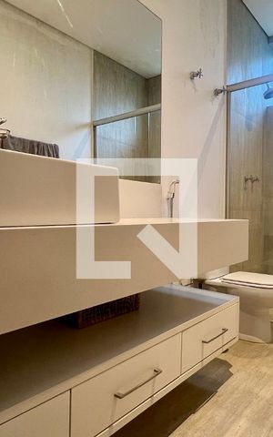 Casa à venda com 430m², 4 quartos e 5 vagas Casa à venda com 430m², 4 quartos e 5 vagasBanheiro