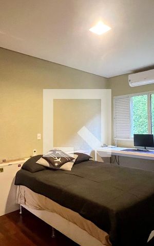 Casa à venda com 430m², 4 quartos e 5 vagas Casa à venda com 430m², 4 quartos e 5 vagasSuite 2