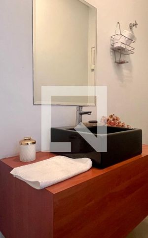 Casa à venda com 430m², 4 quartos e 5 vagas Casa à venda com 430m², 4 quartos e 5 vagasLavabo da churrasqueira