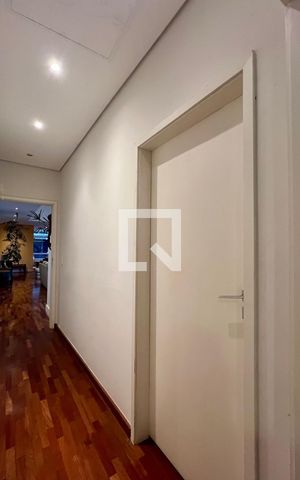 Casa à venda com 430m², 4 quartos e 5 vagas Casa à venda com 430m², 4 quartos e 5 vagasSuite 1