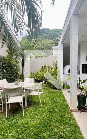 Casa à venda com 430m², 4 quartos e 5 vagas Casa à venda com 430m², 4 quartos e 5 vagasChurrasqueira