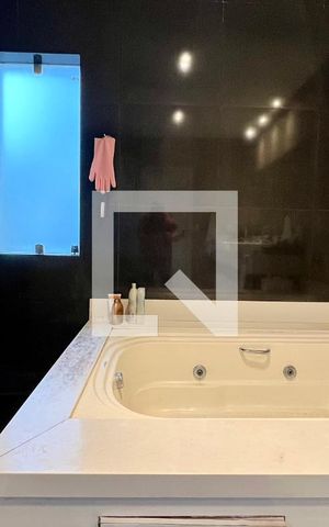 Casa à venda com 430m², 4 quartos e 5 vagas Casa à venda com 430m², 4 quartos e 5 vagasBanheiro da Suíte 3