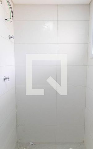 Casa para alugar com 42m², 2 quartos e sem vaga Casa para alugar com 42m², 2 quartos e sem vagaBanheiro