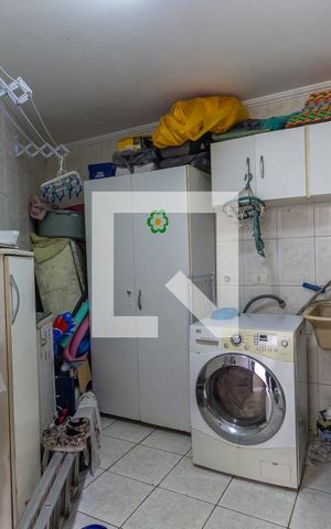Casa à venda com 150m², 3 quartos e 2 vagas Casa à venda com 150m², 3 quartos e 2 vagasÁrea de Serviço