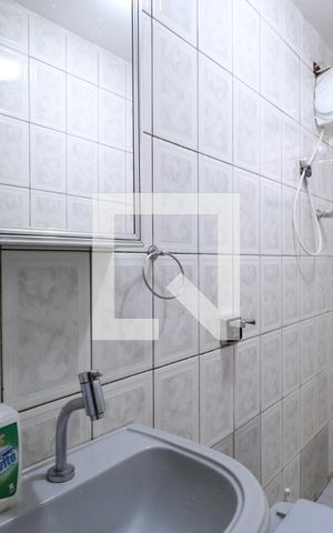 Casa à venda com 200m², 6 quartos e 2 vagasBanheiro