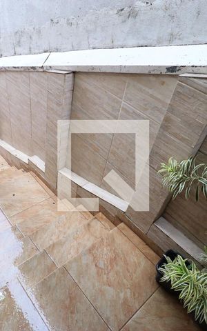 Casa à venda com 200m², 6 quartos e 2 vagasDetalhe
