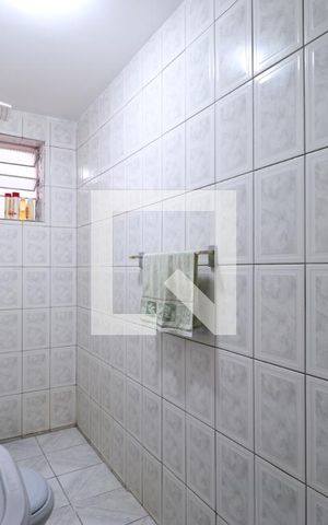 Casa à venda com 200m², 6 quartos e 2 vagasBanheiro