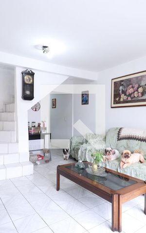 Casa à venda com 200m², 6 quartos e 2 vagasSala