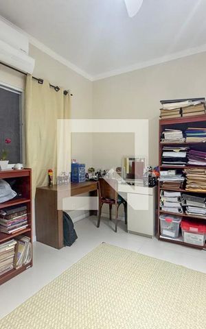Casa à venda com 146m², 3 quartos e 3 vagas Casa à venda com 146m², 3 quartos e 3 vagasQuarto 1