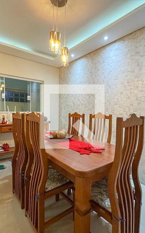 Casa à venda com 146m², 3 quartos e 3 vagas Casa à venda com 146m², 3 quartos e 3 vagasSala de jantar