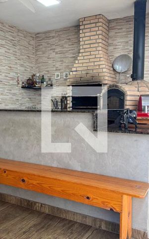 Casa à venda com 146m², 3 quartos e 3 vagas Casa à venda com 146m², 3 quartos e 3 vagasQuintal e Área de Churrasqueira
