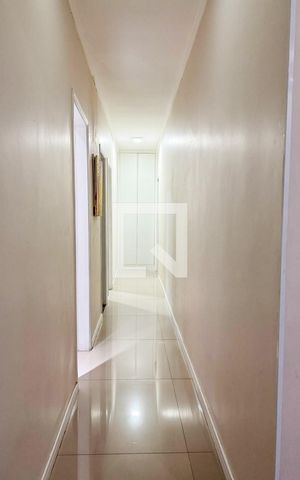 Casa à venda com 146m², 3 quartos e 3 vagas Casa à venda com 146m², 3 quartos e 3 vagasCorredor