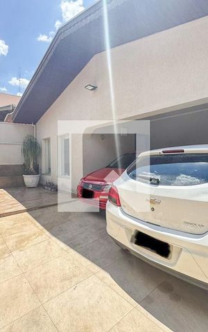 Casa à venda com 146m², 3 quartos e 3 vagas Casa à venda com 146m², 3 quartos e 3 vagasGaragem