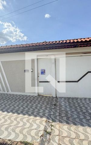 Casa à venda com 146m², 3 quartos e 3 vagas Casa à venda com 146m², 3 quartos e 3 vagasFachada
