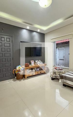 Casa à venda com 146m², 3 quartos e 3 vagas Casa à venda com 146m², 3 quartos e 3 vagasSala