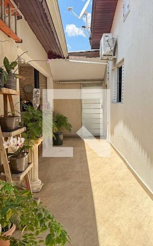 Casa à venda com 146m², 3 quartos e 3 vagas Casa à venda com 146m², 3 quartos e 3 vagasQuintal e Área de Churrasqueira