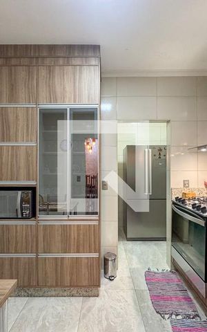 Casa à venda com 146m², 3 quartos e 3 vagas Casa à venda com 146m², 3 quartos e 3 vagasCozinha