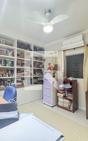 Casa à venda com 146m², 3 quartos e 3 vagas Casa à venda com 146m², 3 quartos e 3 vagasQuarto 1