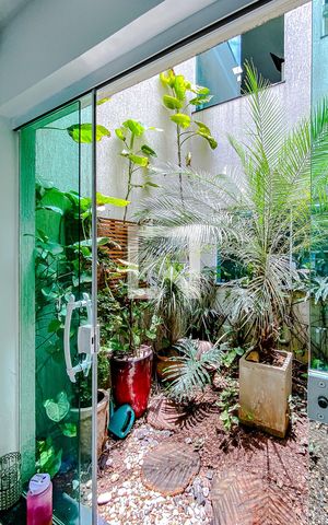 Casa à venda com 480m², 4 quartos e 10 vagasVaranda da Sala