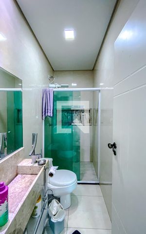 Casa à venda com 480m², 4 quartos e 10 vagasBanheiro da Suíte 4