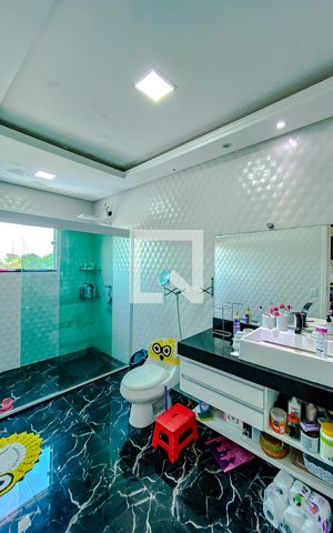 Casa à venda com 480m², 4 quartos e 10 vagasBanheiro da Suíte 3