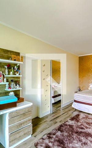 Casa à venda com 480m², 4 quartos e 10 vagasQuarto 3 - Suíte