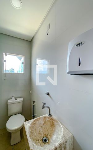 Casa à venda com 480m², 4 quartos e 10 vagasGaragem - Banheiro