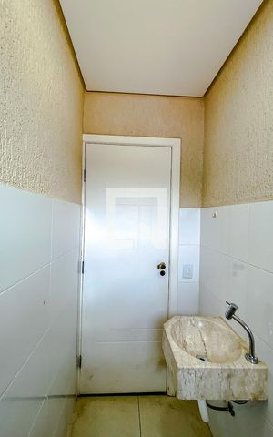 Casa à venda com 480m², 4 quartos e 10 vagasBanheiro 2