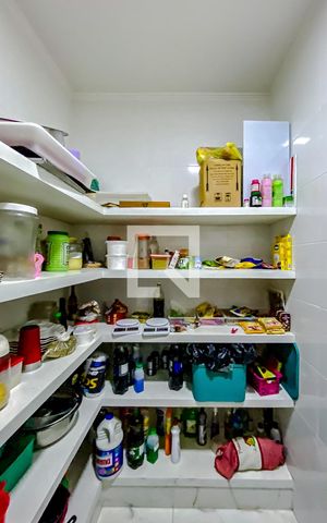 Casa à venda com 480m², 4 quartos e 10 vagasDespensa
