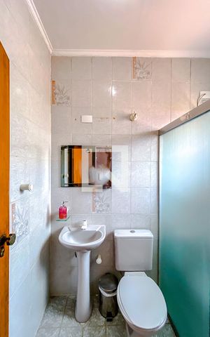 Casa para alugar com 136m², 3 quartos e 3 vagasBanheiro da Suíte