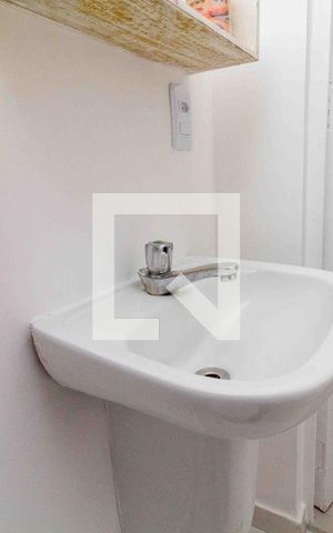 Casa de condomínio à venda com 113m², 3 quartos e 2 vagasBanheiro 2