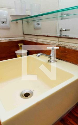 Casa de condomínio à venda com 113m², 3 quartos e 2 vagasBanheiro 1