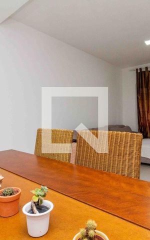 Casa de condomínio à venda com 113m², 3 quartos e 2 vagasSala