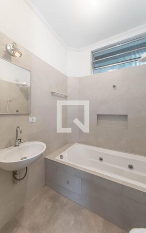 Casa para alugar com 150m², 3 quartos e 2 vagas Casa para alugar com 150m², 3 quartos e 2 vagasBanheiro Social