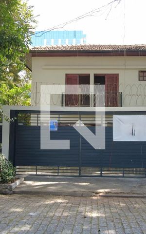 Casa para alugar com 150m², 3 quartos e 2 vagasFachada