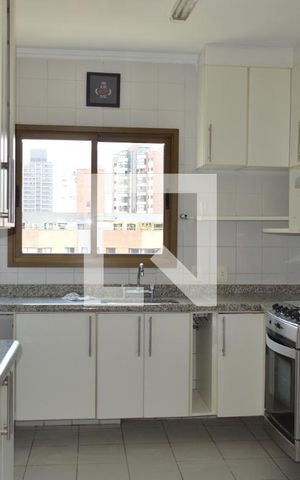 Apartamento à venda com 110m², 3 quartos e 2 vagasCozinha