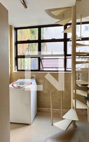 Apartamento à venda com 300m², 4 quartos e 4 vagas Apartamento à venda com 300m², 4 quartos e 4 vagasÁrea de Serviço