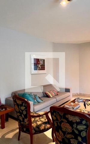 Apartamento à venda com 300m², 4 quartos e 4 vagas Apartamento à venda com 300m², 4 quartos e 4 vagassala