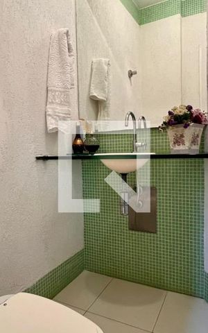 Apartamento à venda com 300m², 4 quartos e 4 vagas Apartamento à venda com 300m², 4 quartos e 4 vagaslavabo
