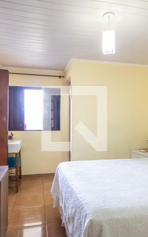 Casa à venda com 293m², 3 quartos e 3 vagas Casa à venda com 293m², 3 quartos e 3 vagasSuíte