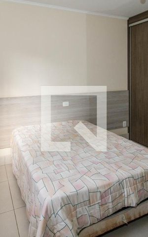 Casa à venda com 220m², 3 quartos e 5 vagas Casa à venda com 220m², 3 quartos e 5 vagasSuíte
