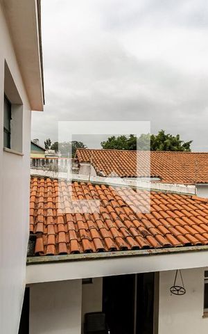 Casa à venda com 290m², 4 quartos e 6 vagas Casa à venda com 290m², 4 quartos e 6 vagasVista da Suíte 2