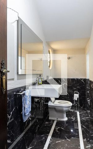 Casa à venda com 290m², 4 quartos e 6 vagas Casa à venda com 290m², 4 quartos e 6 vagasLavabo