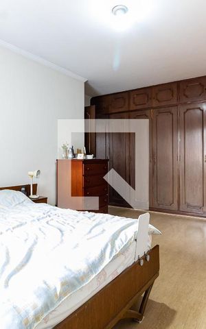 Casa à venda com 290m², 4 quartos e 6 vagas Casa à venda com 290m², 4 quartos e 6 vagasSuíte 2