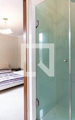 Casa à venda com 290m², 4 quartos e 6 vagas Casa à venda com 290m², 4 quartos e 6 vagasBanheiro da Suíte 1