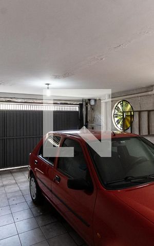 Casa à venda com 290m², 4 quartos e 6 vagas Casa à venda com 290m², 4 quartos e 6 vagasGaragem
