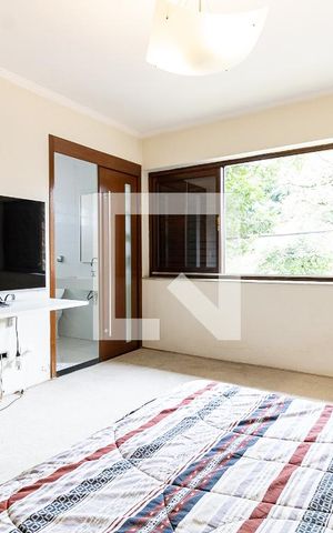 Casa à venda com 290m², 4 quartos e 6 vagas Casa à venda com 290m², 4 quartos e 6 vagasSuíte 1