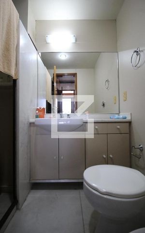 Apartamento para alugar com 122m², 3 quartos e 2 vagas Apartamento para alugar com 122m², 3 quartos e 2 vagasDetalhe do banheiro da suíte