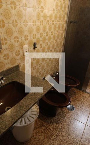 Apartamento à venda com 96m², 3 quartos e 1 vagaQuarto 1 - Banheiro